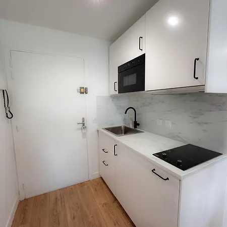 Apartment By The Beach, Sea View, Brand New Cagnes-sur-Mer