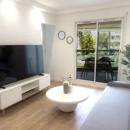 Apartment By The Beach, Sea View, Brand New Cagnes-sur-Mer